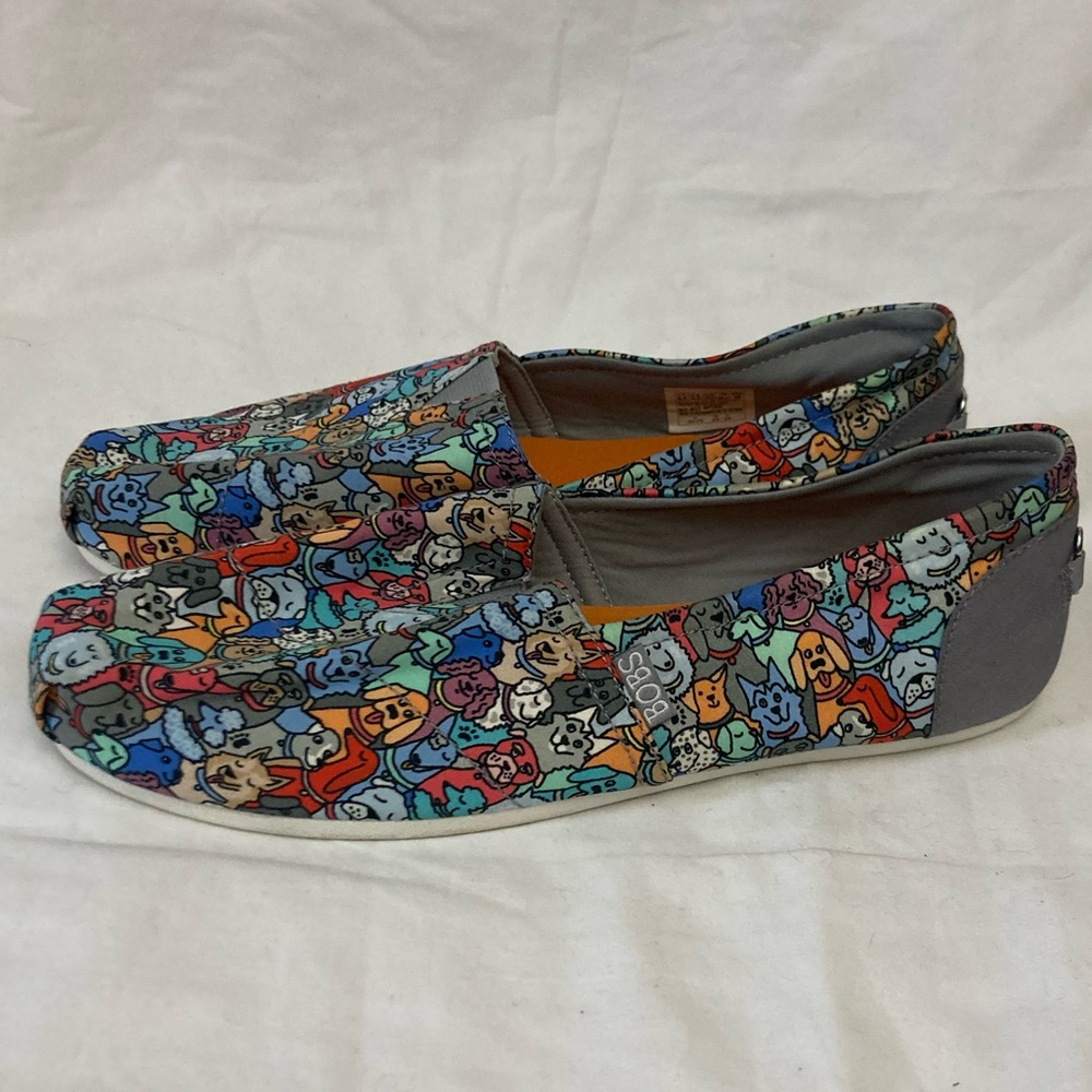 9-15 Skechers Bobs Slip On Sneakers Womens Dog Pattern 9.5